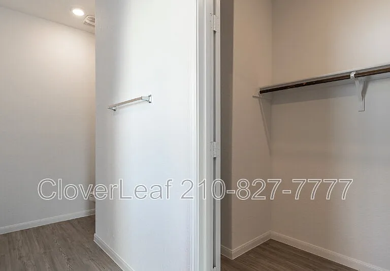 706 Red Field Way — Photo 21