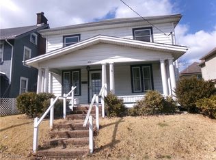 399 S Lawn Ave, Coshocton, OH 43812