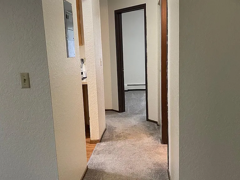 Hazelwood Apartments — Photo 11