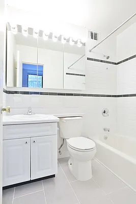 Rented by Avenues Real Estate | media 10