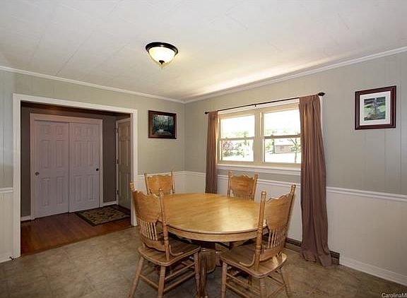 3rd image of 115 Robinhood Loop