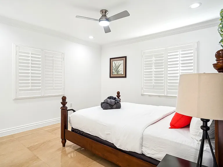 7350 SW 31st St — Photo 36