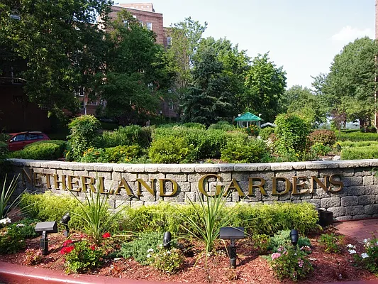 Sold by Sotheby's International Realty | media 17