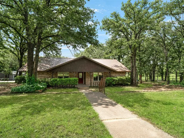 8376 E Us Highway 82, Gainesville, TX 76240