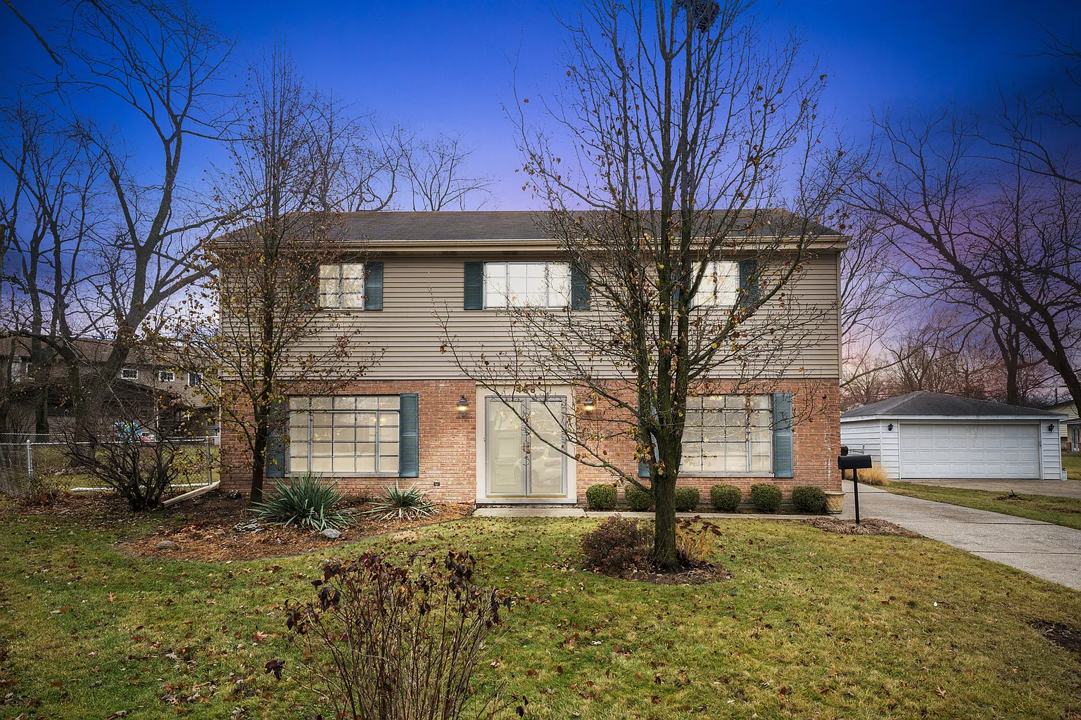 436 Homan Ave photo 1