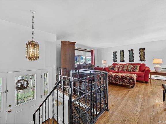 5th image of 12 Dwyer Lane