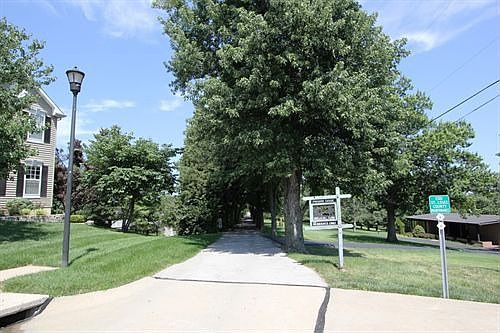 1st image of 1535 Indian Hill Ln