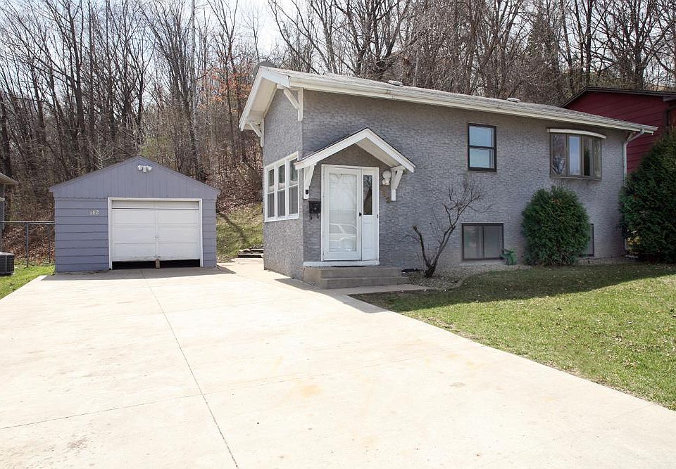 1st image of 382 Curtice St E