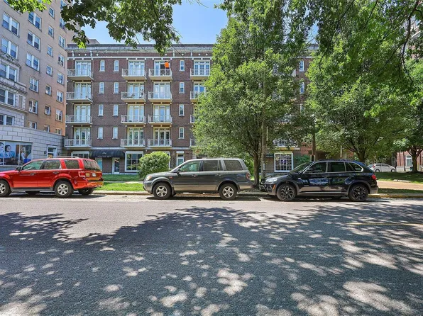 5316 Pershing Ave APT 208, Saint Louis, MO 63112