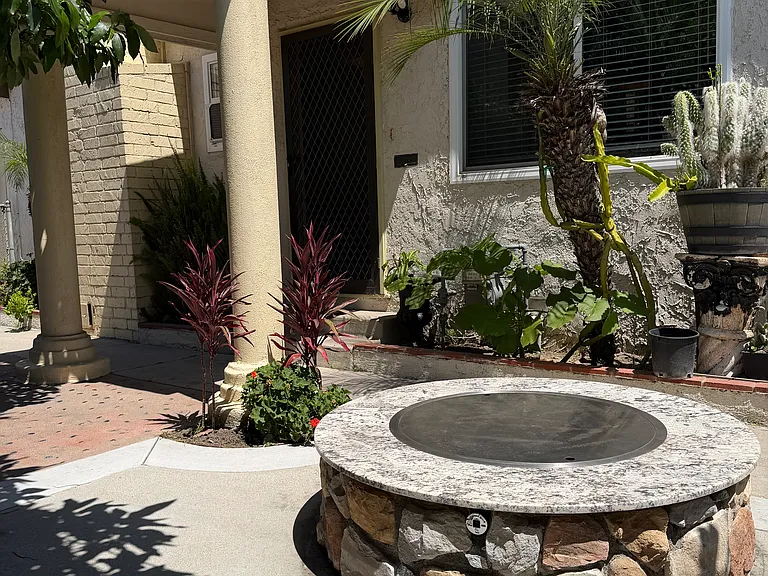 Hayter Ave — Photo 4