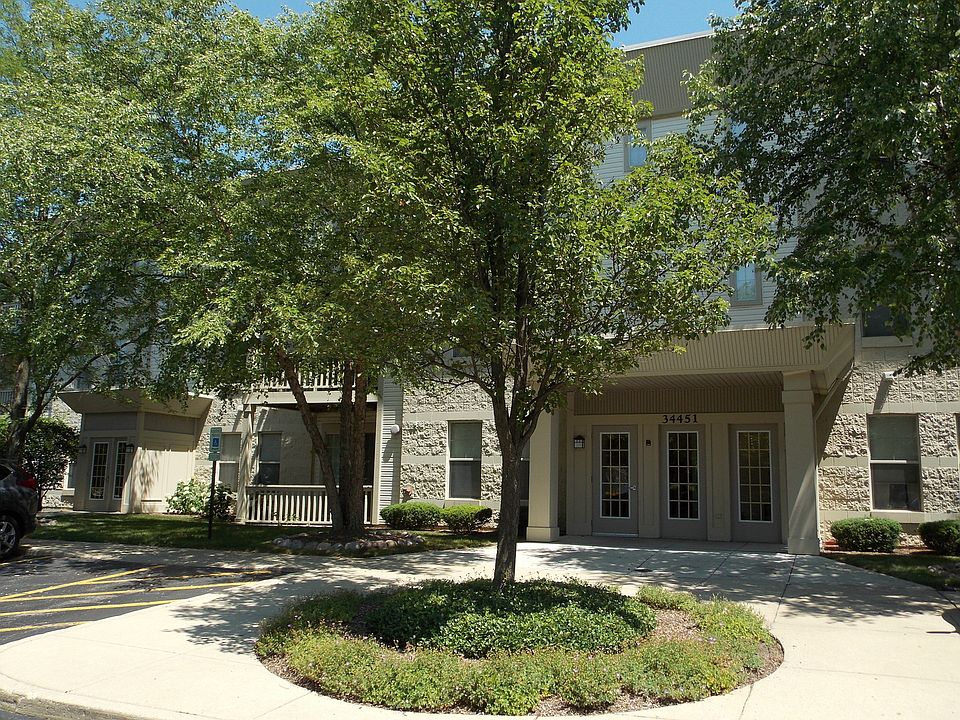 1st image of 34451 N Old Walnut Cir #2-302