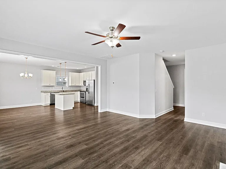 4609 Ballast Dr — Photo 4