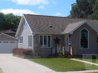 909 Main St, Iowa Falls, IA 50126