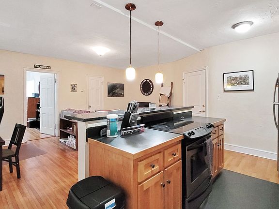 4th image of 2705 Hanover Ave #U4