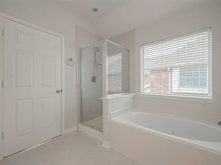 18118 Billabong Crescent Ct — Photo 37