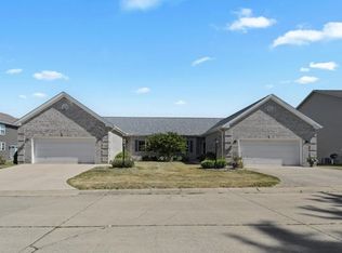 2104 E Lucille Ln #A, Mahomet, IL 61853