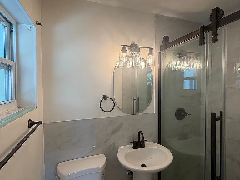 1235 Wilson St — Photo 9