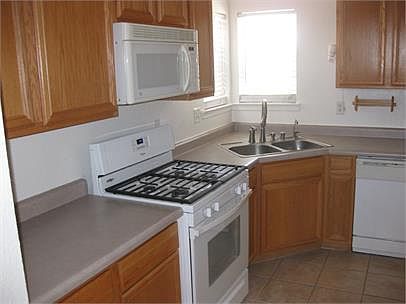 3rd image of 3348 Eileen Dr