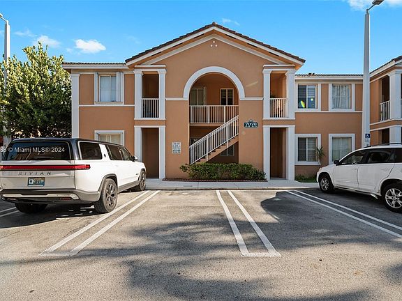 4th image of 7070 NW 177th St APT 201-10