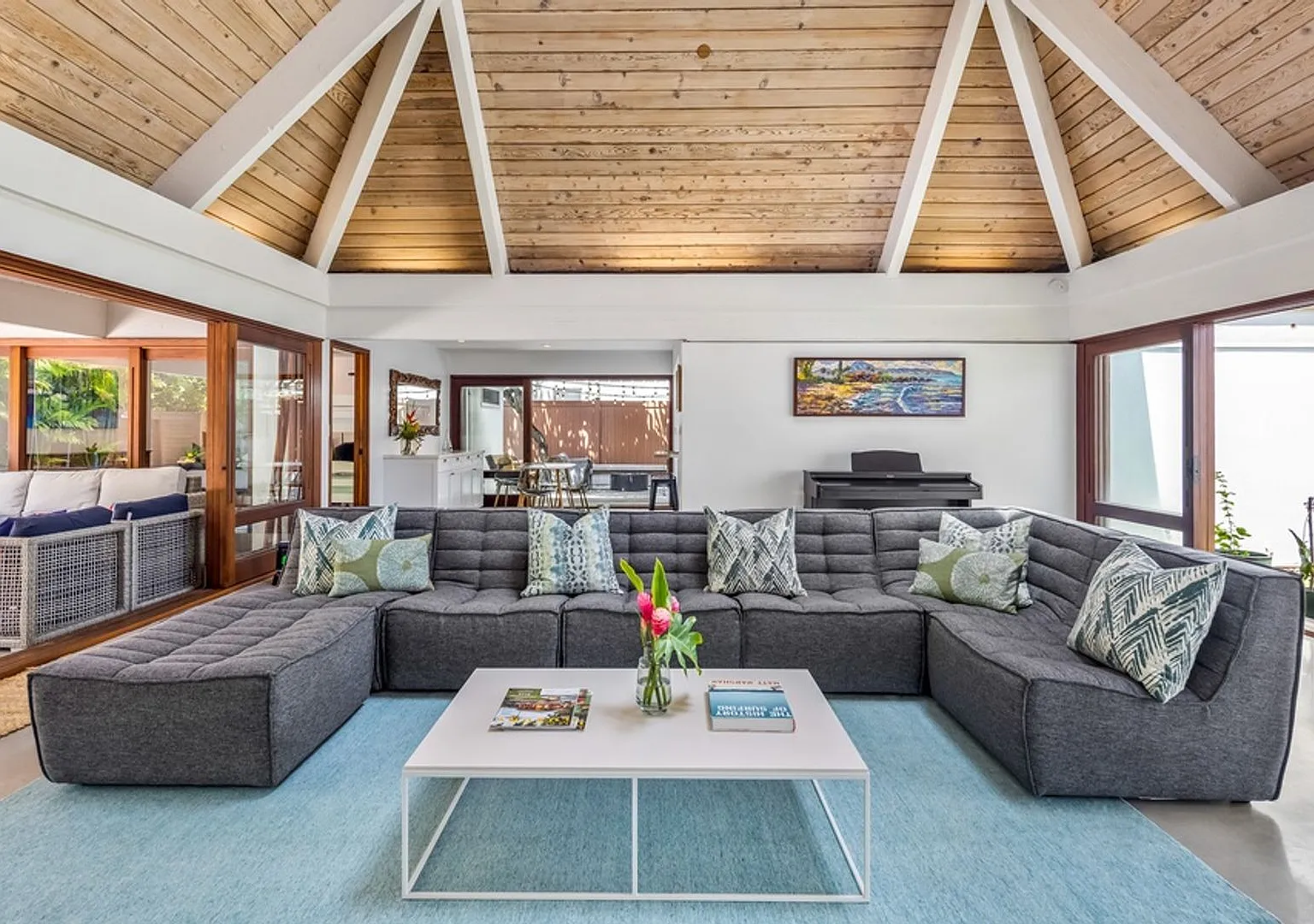 Elegant Home w/ Private Beach Access, Pool & AC: Relaxing Lokomaika'i Kailua — Photo 4