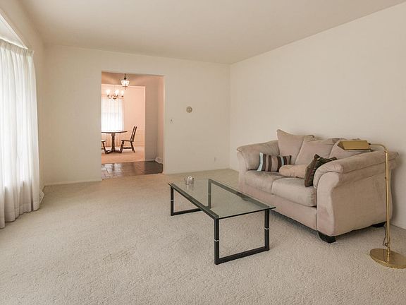 3rd image of 755 Larkwood Dr