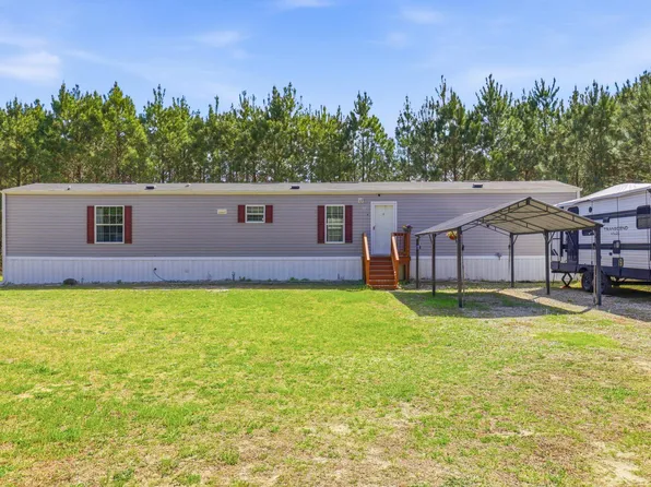 6349 Olga Ln., Loris, SC 29569
