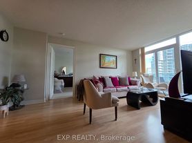 33 Cox Blvd