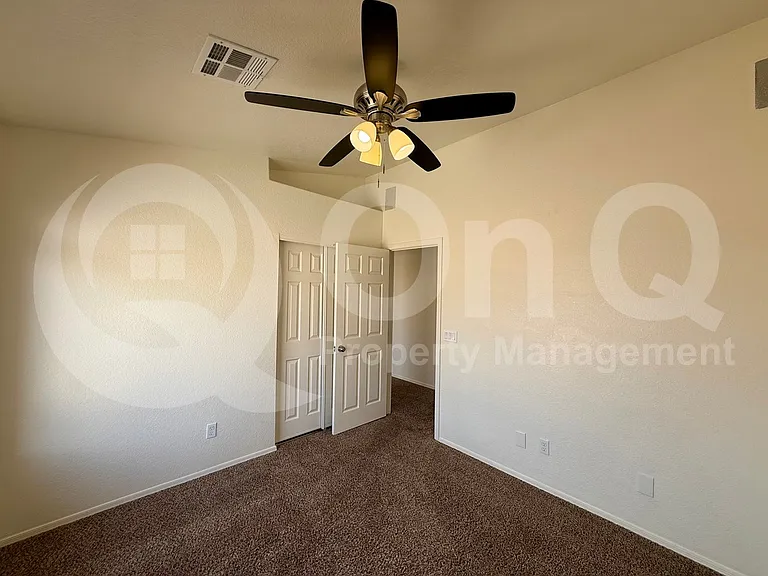 6321 E Roland St — Photo 15