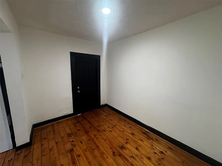 1504 Luzon St #A — Photo 6