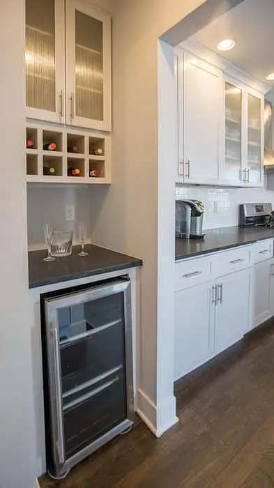 4 bed, 2.5 bath, 1804 sqft, $3,500 — Photo 4