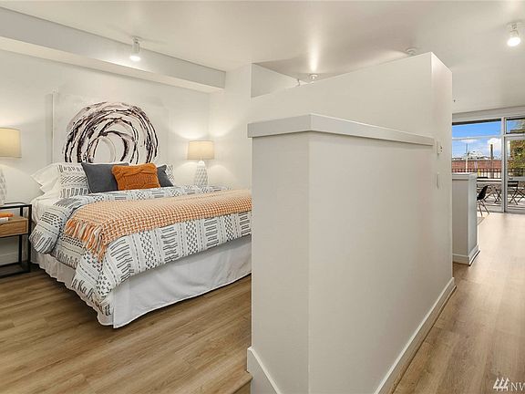 4th image of 720 Queen Anne Ave N APT 108
