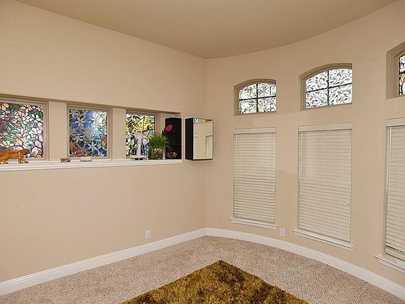 5th image of 3420 Sequoia Ln