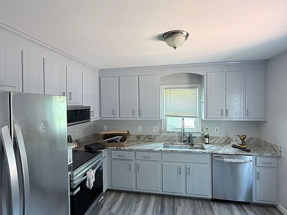 3rd image of 2604 Tracewood Cir