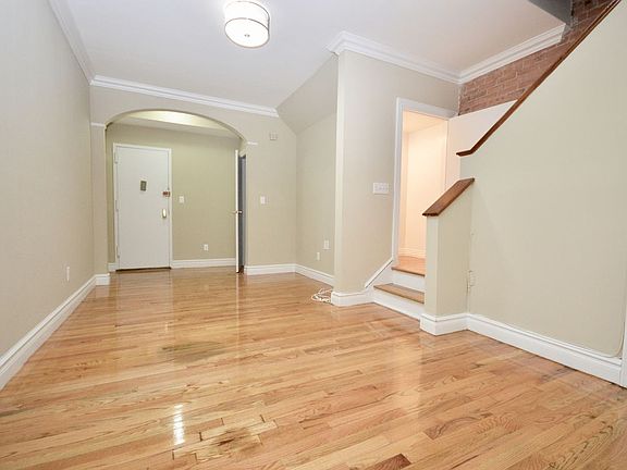5th image of 235 W 100th St APT 1R
