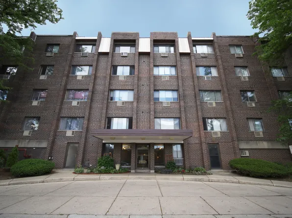 4624 N Commons Dr Unit 204, Chicago, IL 60656
