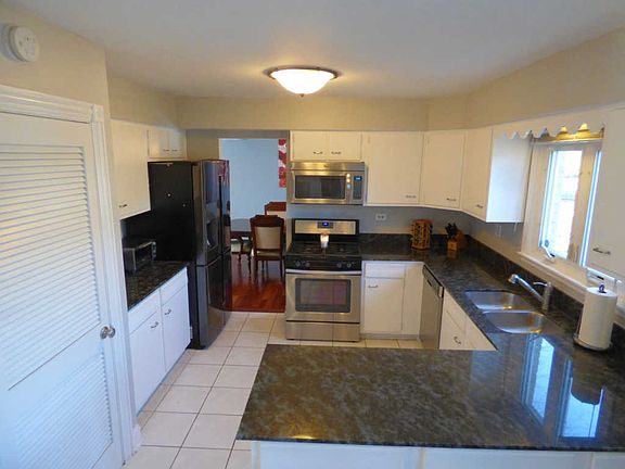 5th image of 104 E Berkley Dr