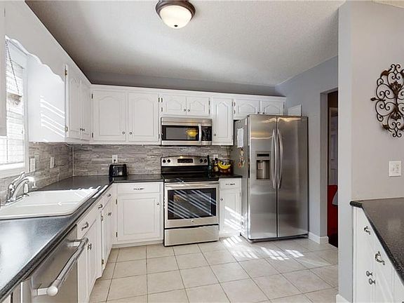 5th image of 1278 Sedgewood Ln