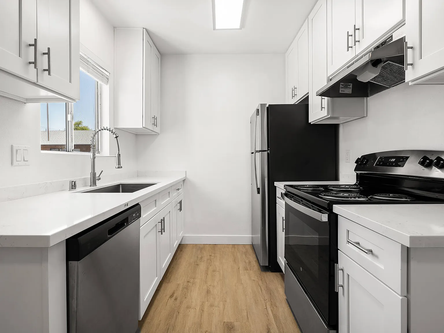 Valle at 9061 Kenwood — Photo 1