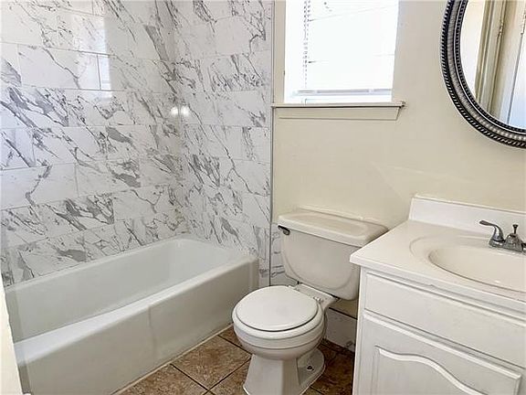 5th image of 1249 Carrollton Ave