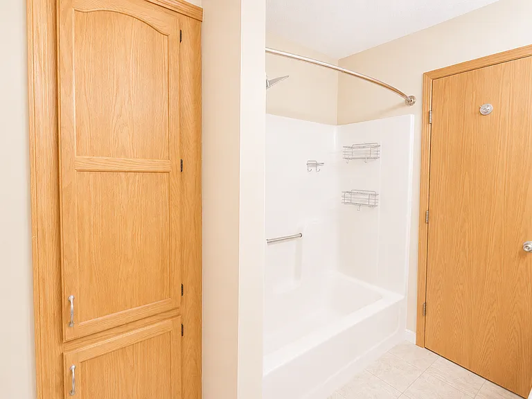 2607 Tuxedo Ln NW — Photo 16