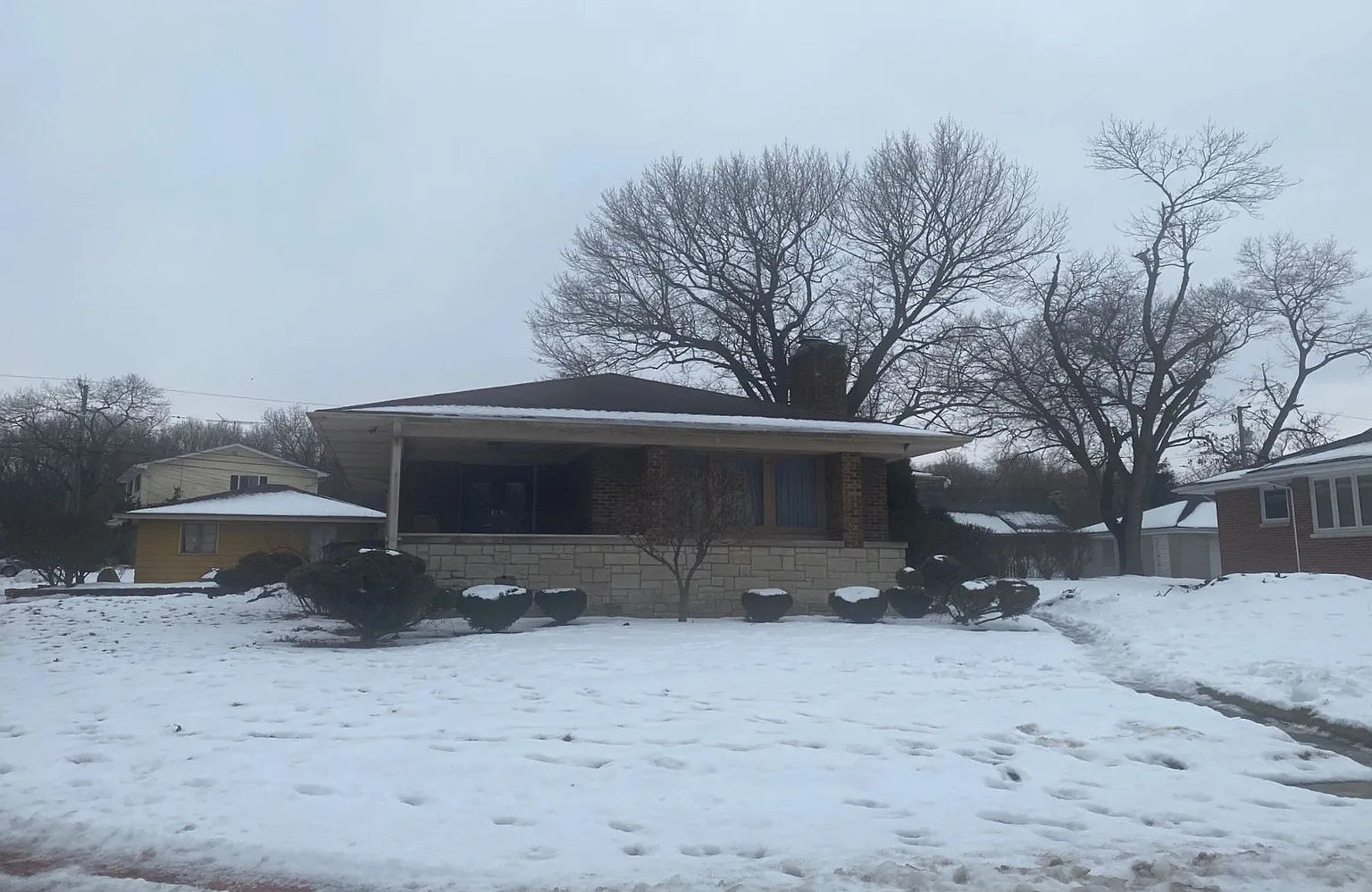 101 Forestdale Park photo 1