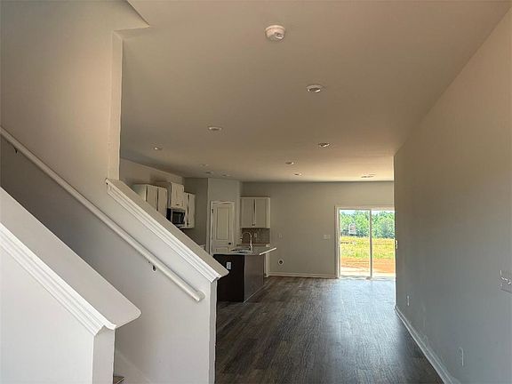 5th image of 129 Cedar Shoals Ct
