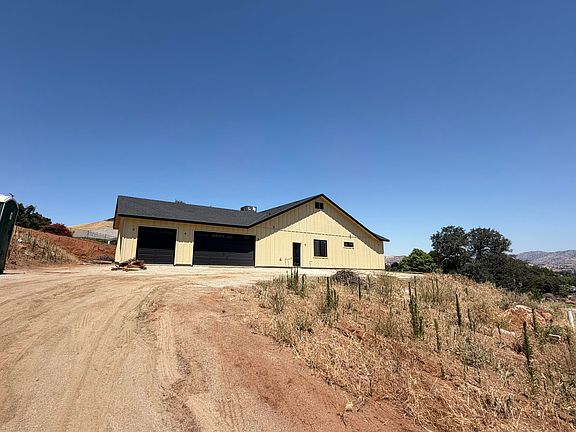 3rd image of 16422 Wardlaw Drive