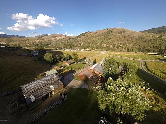3rd image of 9405 Cole Canyon Road