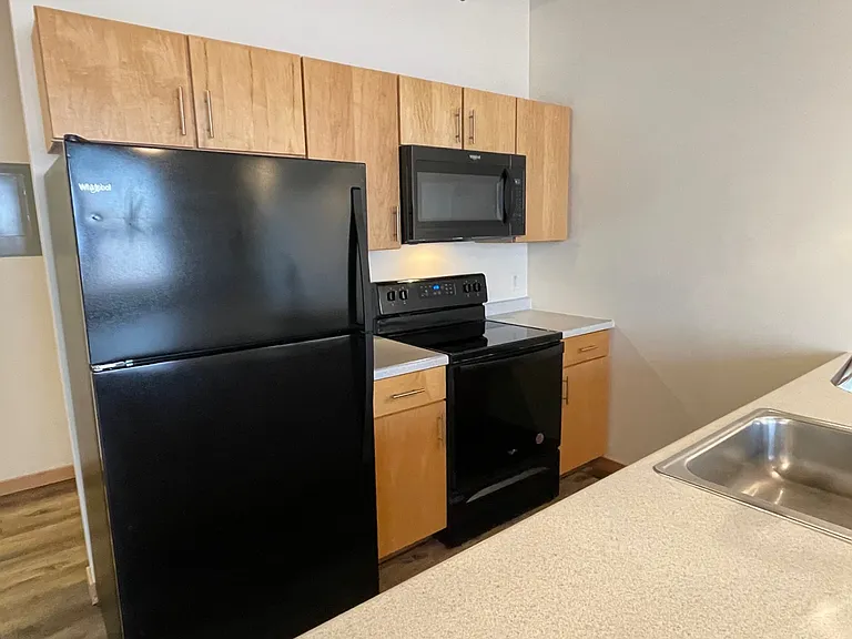 309 Roberts St N #404 — Photo 14