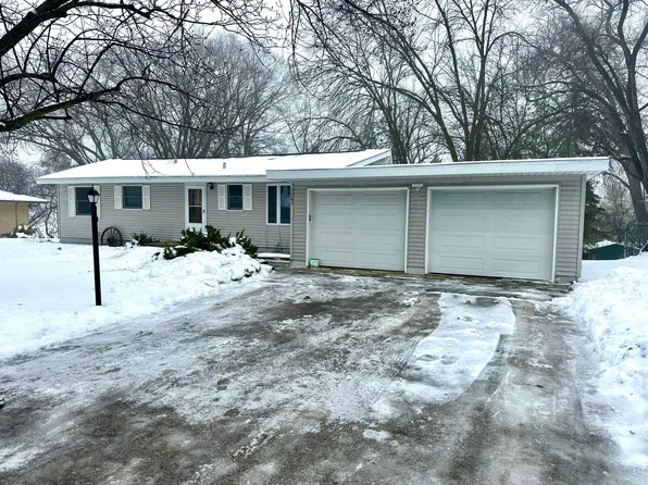 1562 Circle Ln, Burnsville, MN 55337