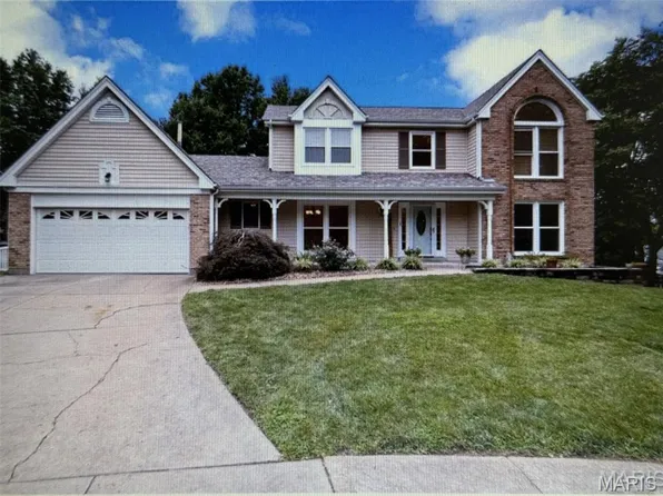 6 Wagonspring Ct, Saint Charles, MO 63303