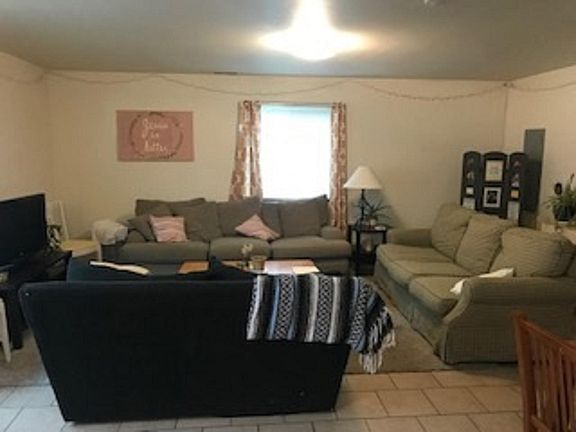 3rd image of 1504 Starview Dr