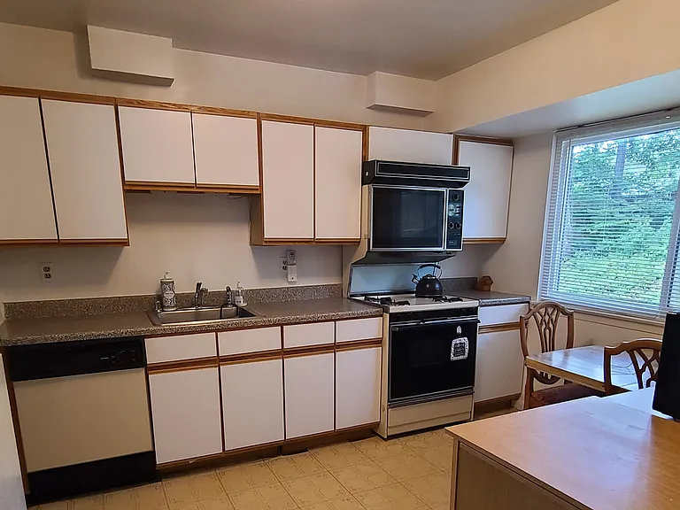 4715 Iris Pl — Photo 4