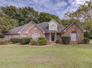 107 Dogwood Lake Dr, Vicksburg, MS 39183